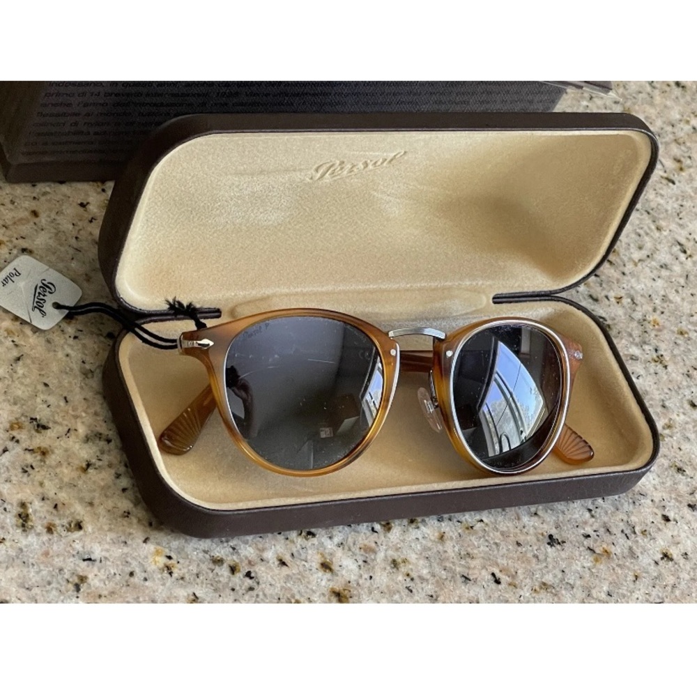 Persol Type writer limited edition. PO3108S